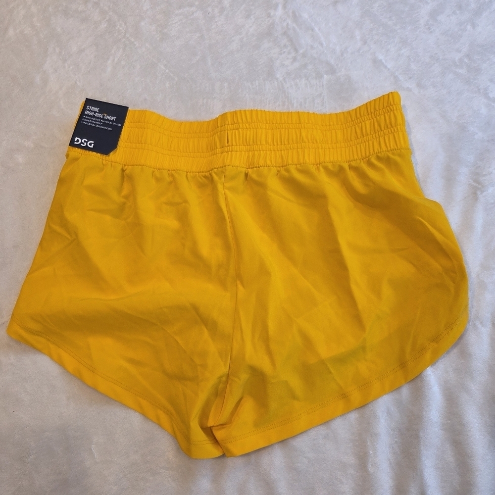 DSG STRIDE HIGH-RISE SHORTS  WOMENS SMALL  UNIVERSITY GOLD  New Sports Workout - Picture 6 of 9